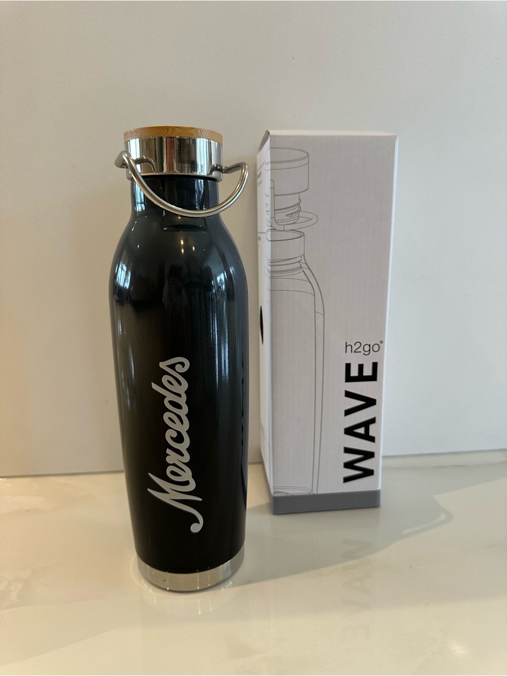 h2go Wave Mercedes 20.9 oz Stainless Steel Black Bottle